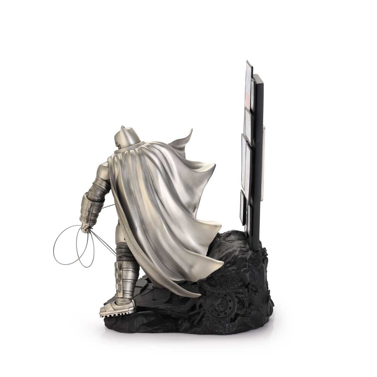 Batman The Dark Knight Returns Limited Edition Figurine - DC collectible Gift Statue side show collectibles figurines statues