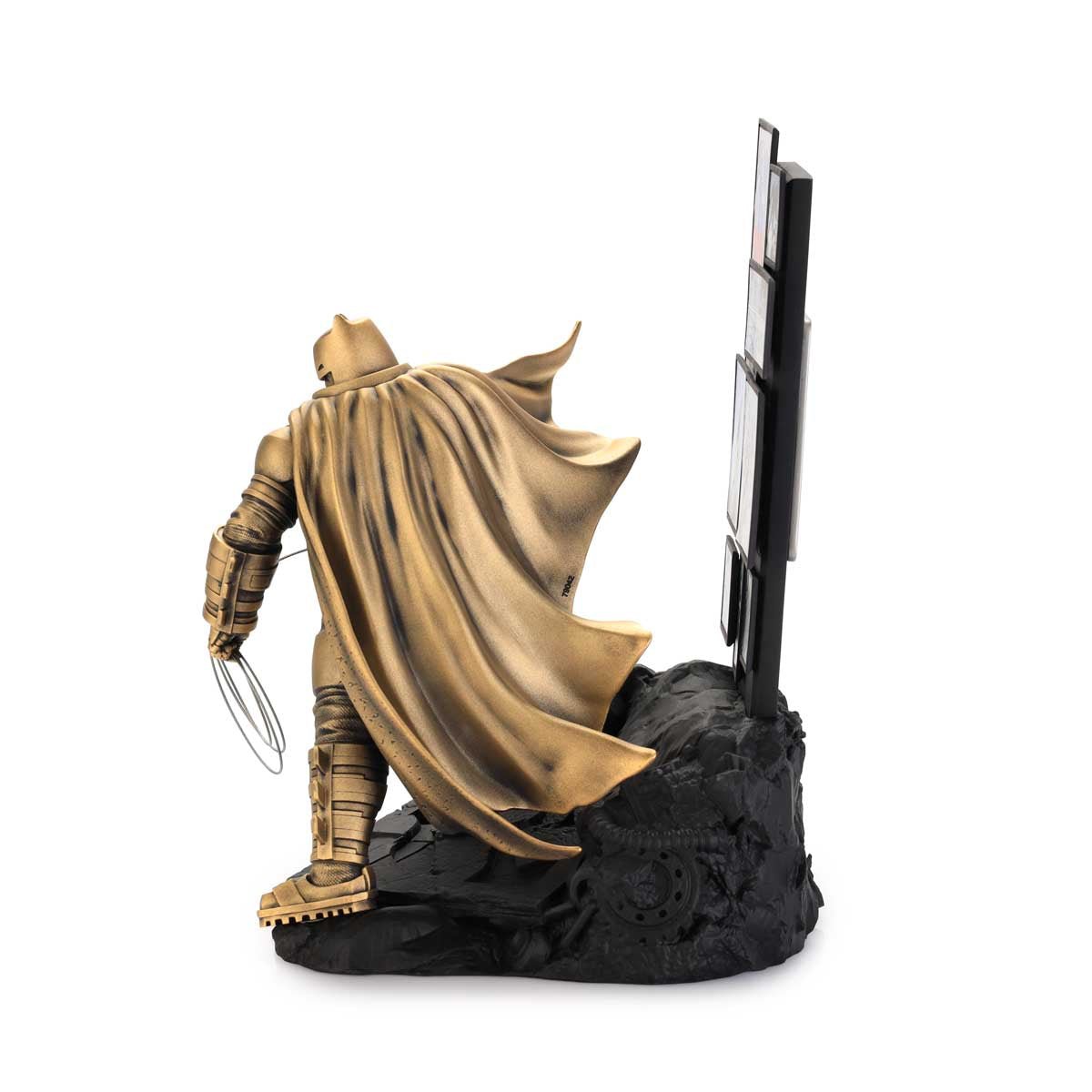 Batman The Dark Knight Returns Limited Edition Figurine - DC collectible Gift Statue side show collectibles figurines statues