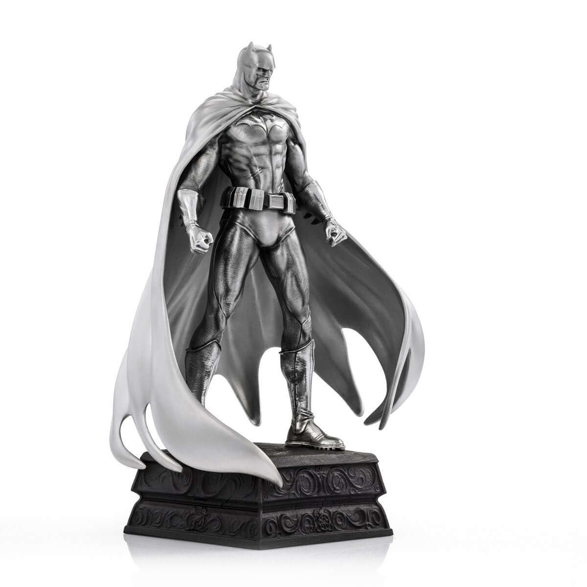 Batman Resolute Figurine - DC collectible Statue side show collectibles figurines statues