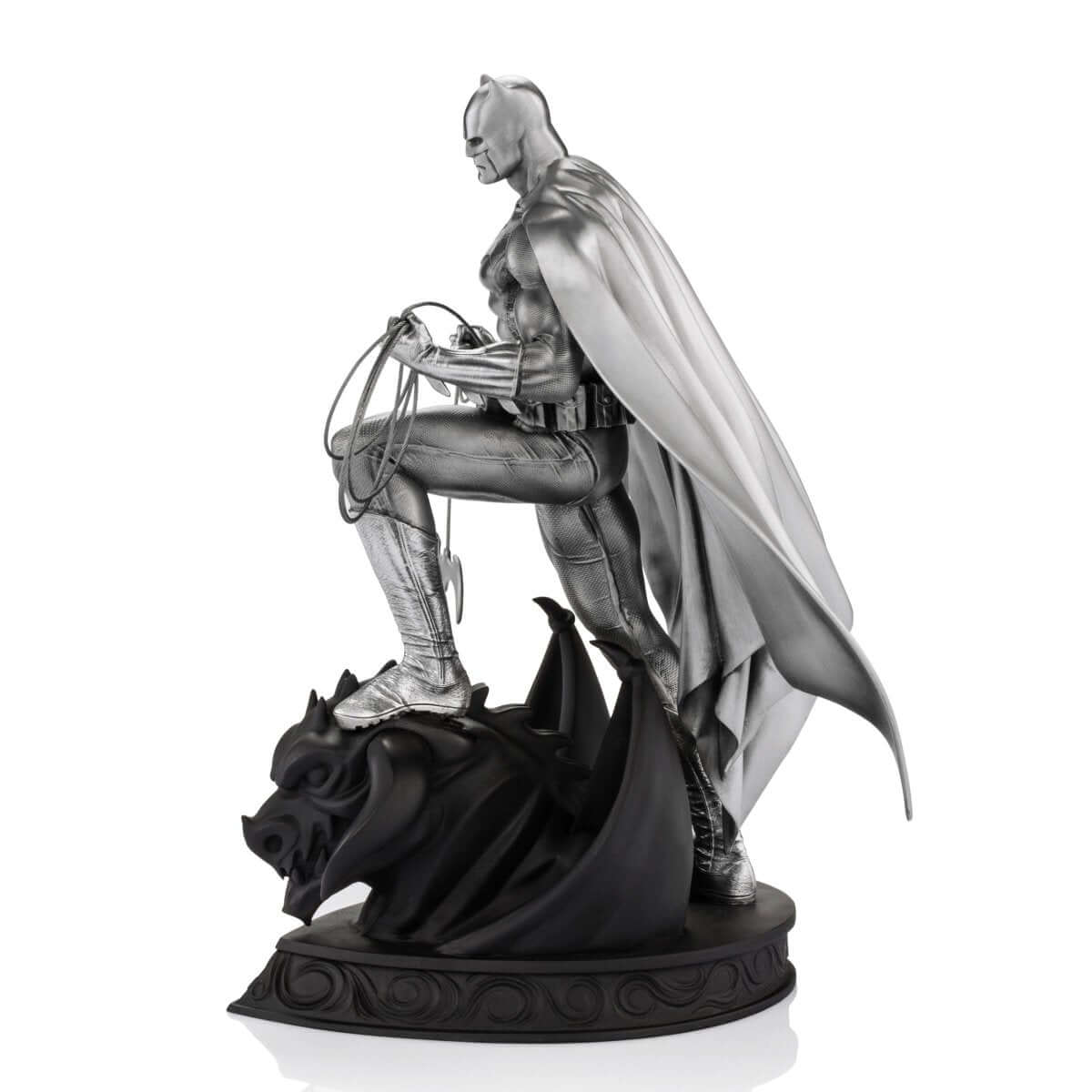 Batman Limited Edition Figurine - DC collectible Statue side show collectibles figurines statues