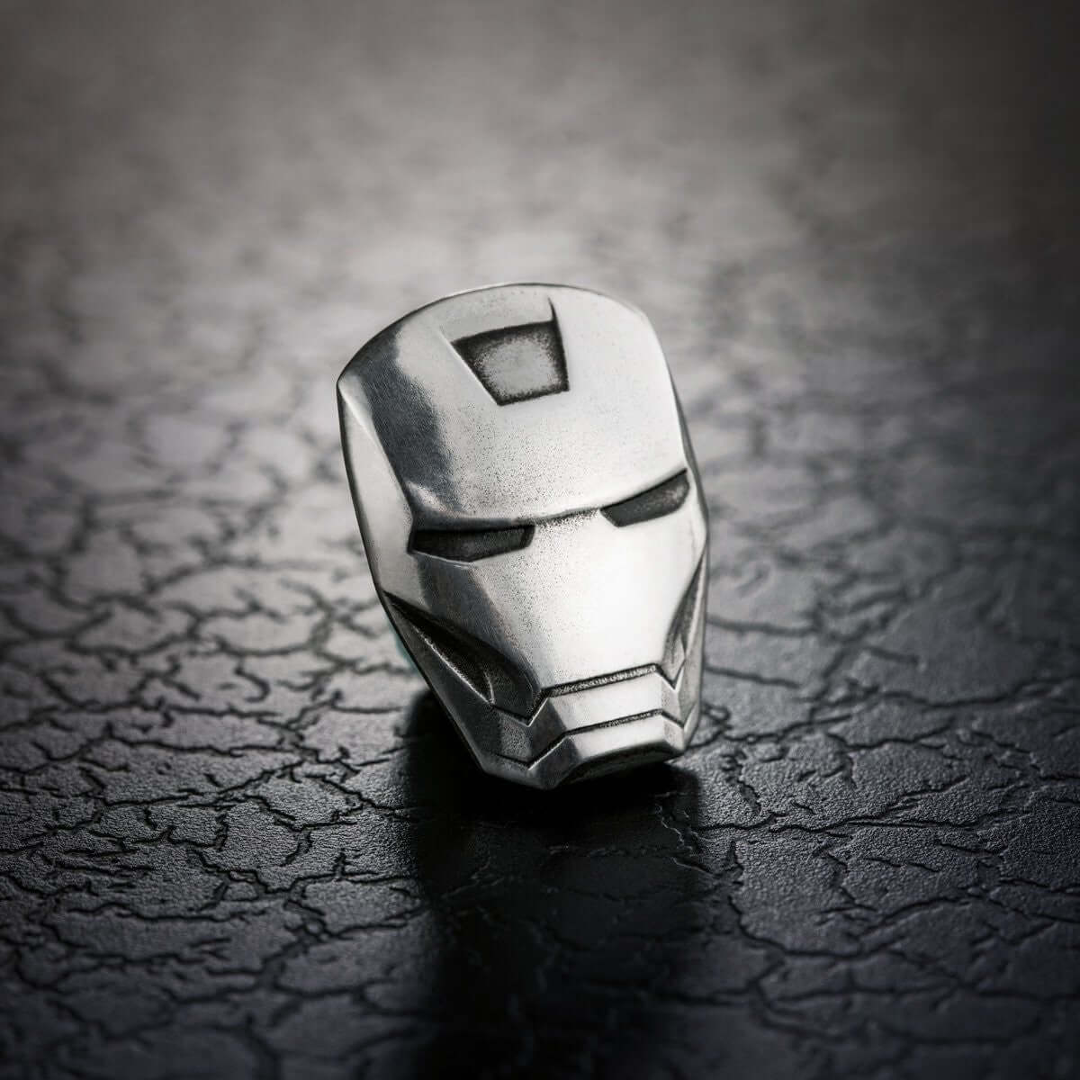 Iron Man Lapel Pin - Marvel Collectible gift side show collectibles figurines statues